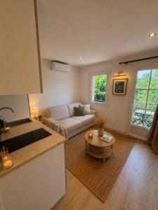 Elegant studio rénové à 50m de la mer