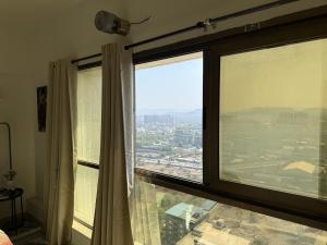 LightHouse - A Cozy Duplex 1 min from Qubix
