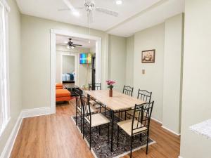 7 Mins to Niagara Falls with Completely renovated Units