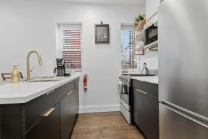 Stylish 2BR JC Stay Near MetLife and NYC Sleeps 6