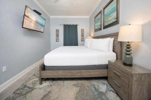 Phoenix Gulf Shores 1102