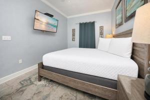 Phoenix Gulf Shores 1102