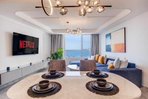 Hilton Residence , View Tower Sea view 15A