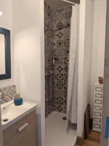 Appartement cosy avec vue sur château & chevaux