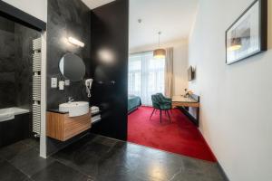 Hotel Noir