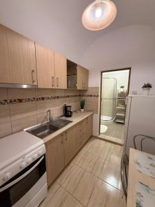 Insieme Studio - Small Square
