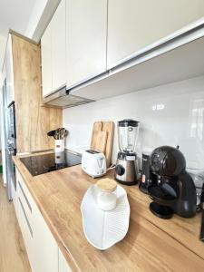 Poseidon Nest 2BR Panoramic Sea View Office