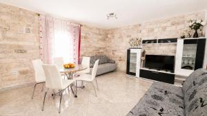 Apartment Romić