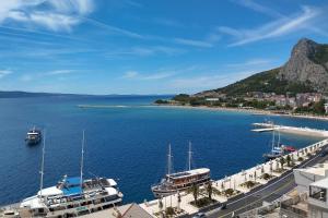 Apartments by the sea Omis - 15485