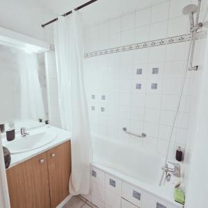 2-Bd apartment a short distance from Deauville
