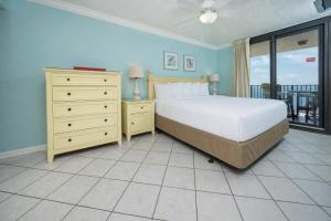 Phoenix East 909