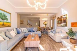 Villa Mariana by Villa Plus