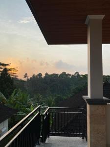 Widis House with Ubud Jungle Lush View