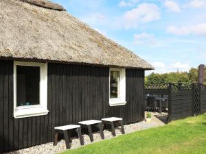 Charming cottage near forest in Farsø