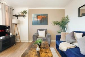 Central 2BR • Thames & Shard Views • Zone 1 SE1