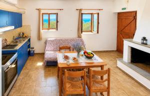 Stunning Home In Astros Arkadias With Wifi