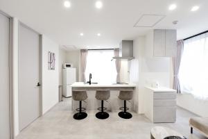 Spacious 65sqm Family Apartment Namba Dotonbori Kuromon 8 Guests Riverwood 205