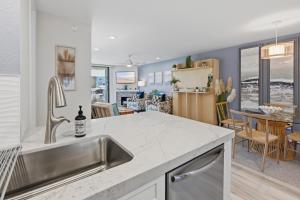 G224 - Beachside Serenity