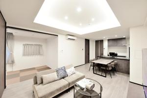 Spacious 79sqm Family Apartment Namba Dotonbori Kuromon 8 Guests Riverwood 206