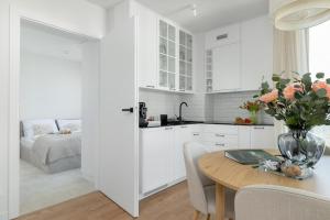 Stunning Seaview Retreat for 4 in Pobierowo