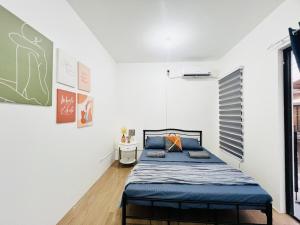 Sta Monica Estate Tisa 3BR House for 10 with Parking