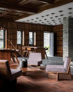 ARK Hunzuru-A 5BR Luxury Villa near Manali