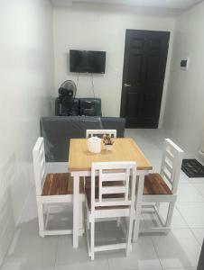 Budget Deca Commonwealth Staycation