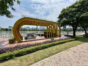 Peaceful Luxury Residence with Beautiful View at Green Bay Hanoi District
