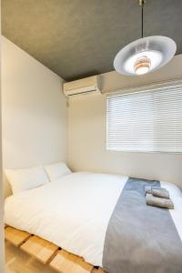 Newly Opened, 6 mins to Skytree, 2 mins on foot to the nearest station, 11 mins by train to Asakusa Station, Max 8 peoplele