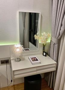 2-Bedroom Kosmo Tay Ho