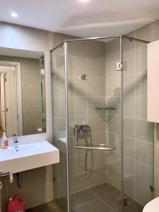 2-Bedroom Kosmo Tay Ho