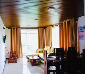 Lake Infinity Luxury Condos