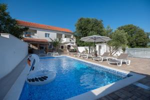 Pool House Ivana Private Pool & Garden - Happy Rentals