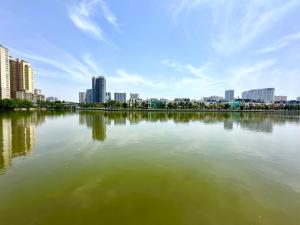 Cozy Elegant Studio Apartment with Skyline View in Vinhomes Green Bay Hanoi