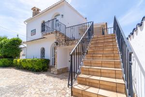 Beautiful villa with swimming pool