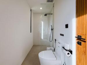 Casa Luna - Cozy Modern 3BR Villa Spacious Garden and Lounge