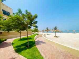 Relaxing Sea View Getaway in Bab Al Bahr