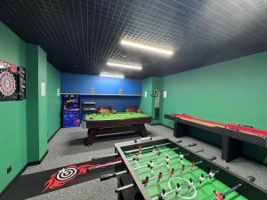 Źródło Izery przy gondoli VIP Sauna, Siłownia, Bawialnia, Pokój gier by Royal Aparts