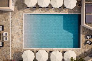 Ennea Villa, Pool, Whirlpool, Cinema Walk to Beach, By ThinkVilla