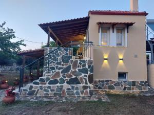Marias family house