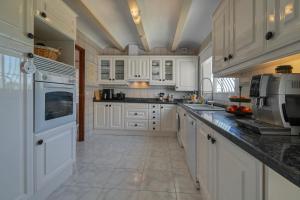 Casa Nana by Aguilarent