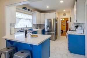 Classic Beach House with Game Room & Firepit Near Seaside Beach in Seaside, Oregon