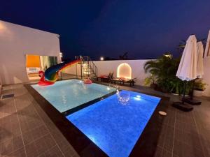 V house 1