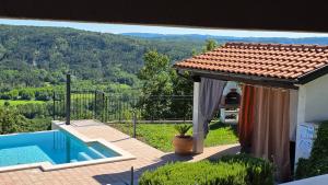 Home Andrea with infinity salty pool