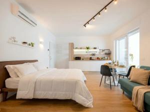 San Francesco Modern Loft with Private Parking