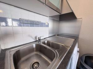 Studio plage du Grazel avec parking privé - GN590-002
