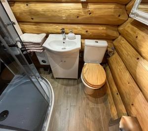 Zrub u Pongrácza v Panoráma Parku