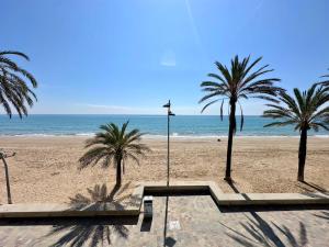La mar en calma - Calafell platja