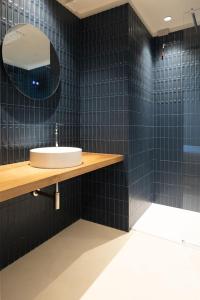 Brand-New Modern Studio Steps from the City Center