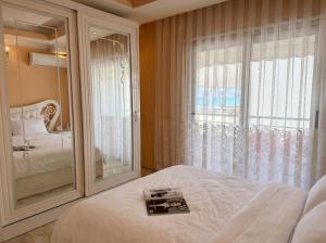 Beachfront & Sea View Apartment